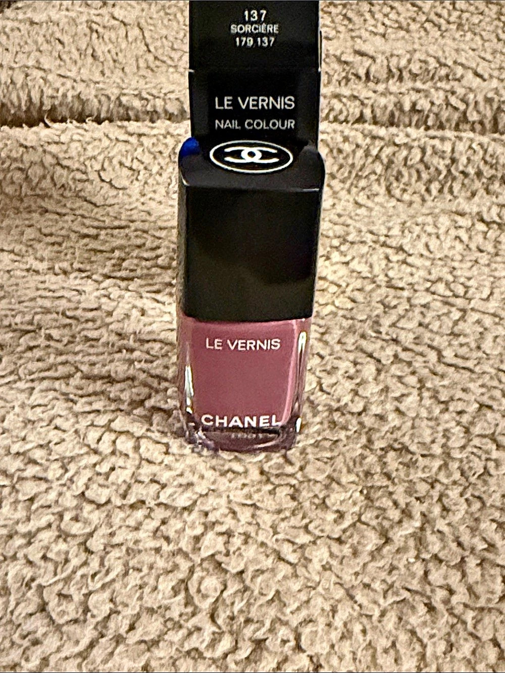 Chanel Le Vernis Nail Colour 137 Sorcière Pink NWT
